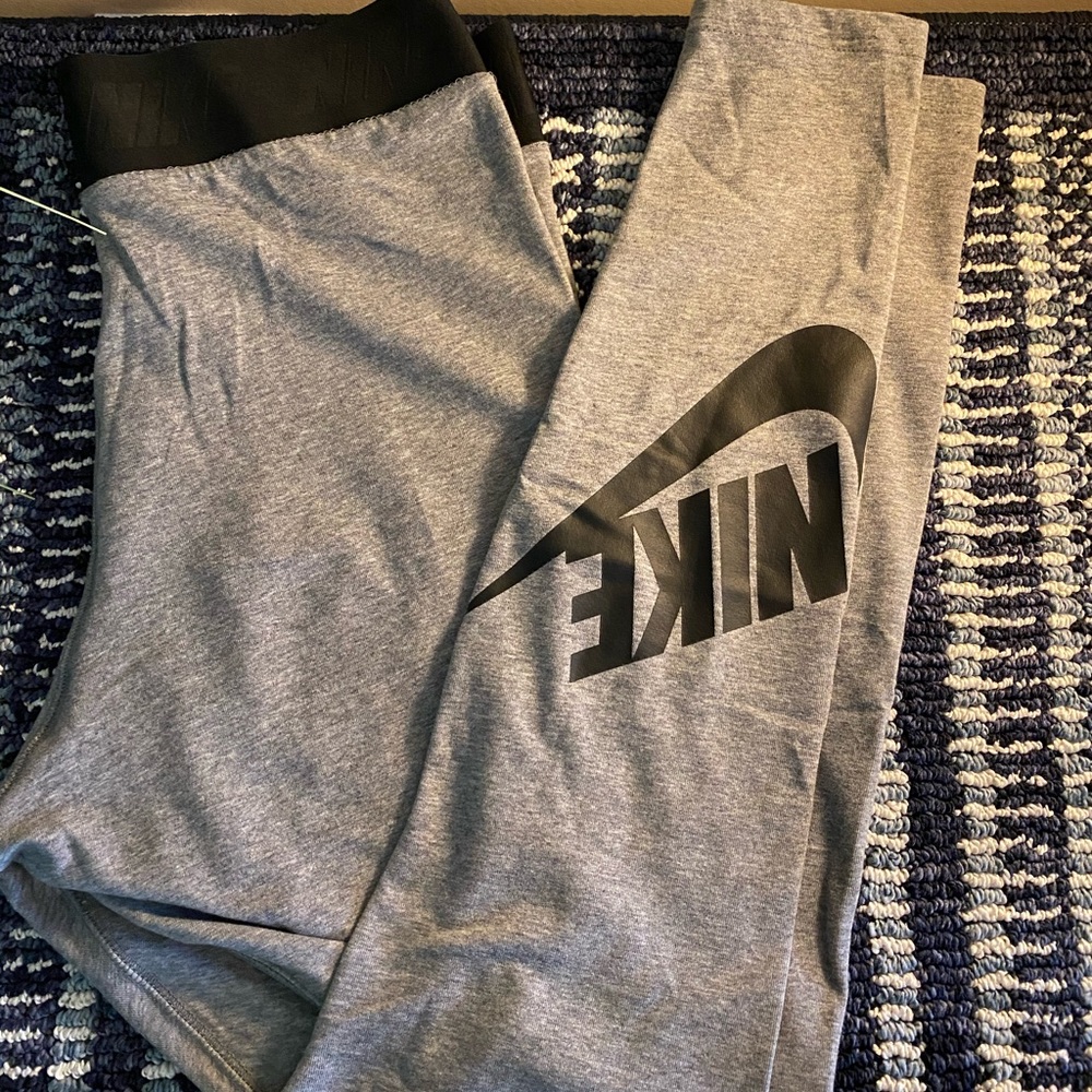 Nike leggings